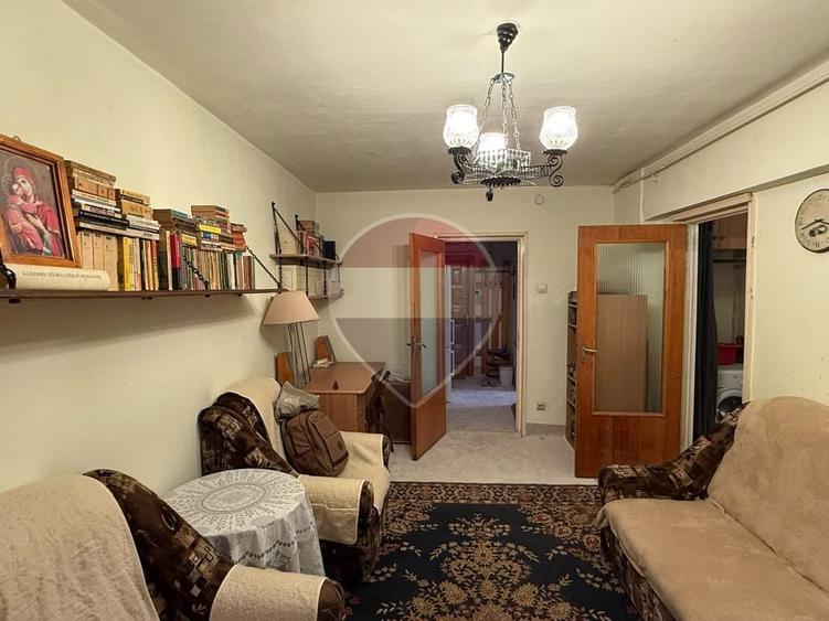 Apartament cu 2 camere semidecomandat, mobilat în Militari