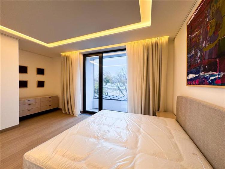 Apartament cu 4 camere decomandat, mobilat în Kiseleff