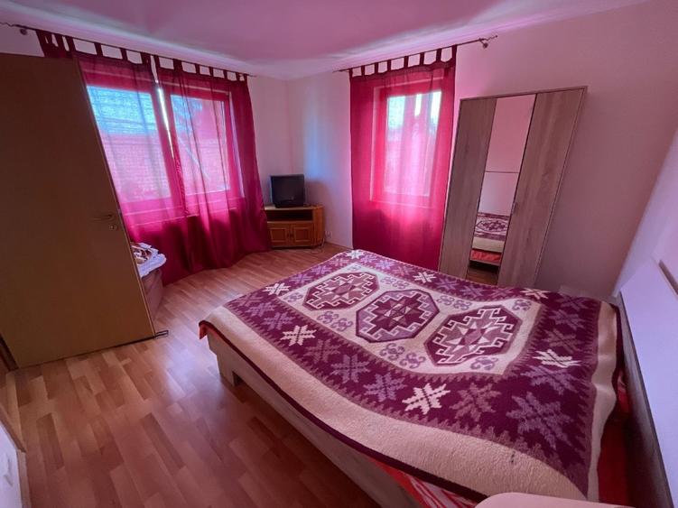 Casă individuală cu 5 camere cu Teren 430 Mp în Aradului