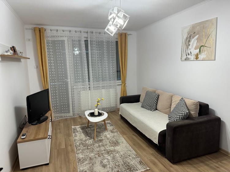 Apartament cu 2 camere decomandat în City Park Mall