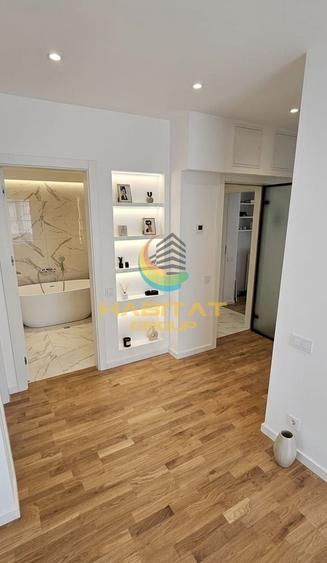 Apartament cu 4 camere decomandat în Mitropolie
