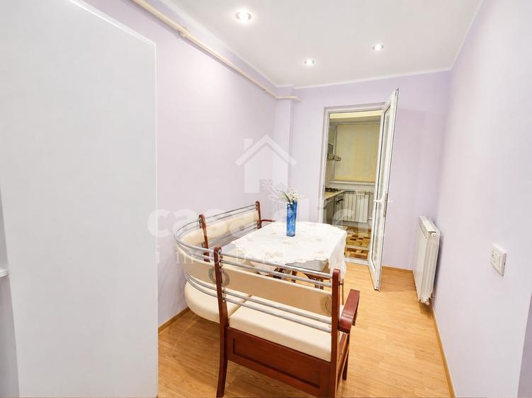 Apartament cu 3 camere decomandat, mobilat în