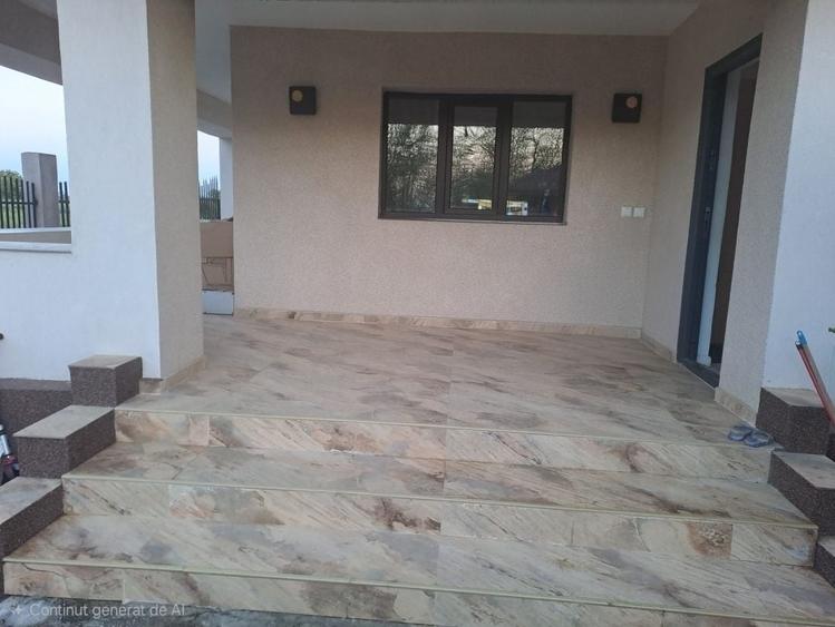 Casă cu 4 camere în Moara Domnească