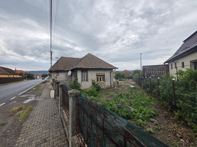 Casă cu 3 camere în Mihai Viteazu