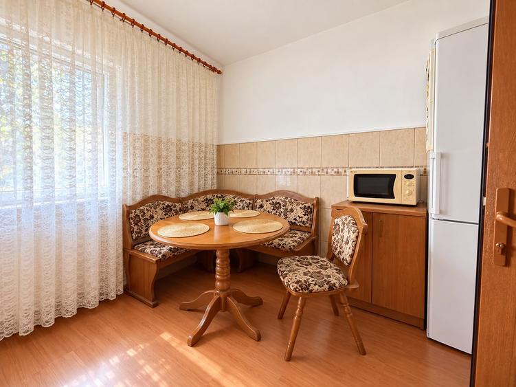 Apartament cu 4 camere decomandat, mobilat în Inel II