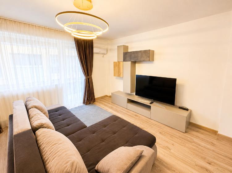 Apartament cu 2 camere decomandat, mobilat în Central