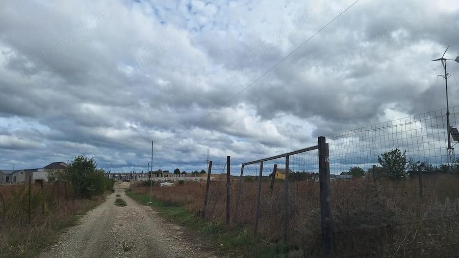Teren de 1100 mp, în Central