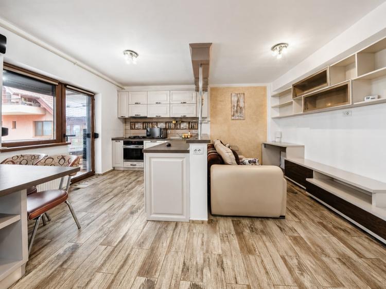 Apartament cu 3 camere decomandat, mobilat în Gherăiești