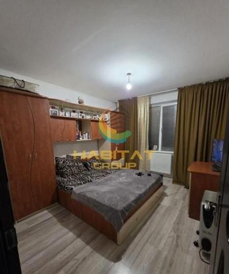 Apartament cu 4 camere semidecomandat, mobilat în Apărătorii Patriei