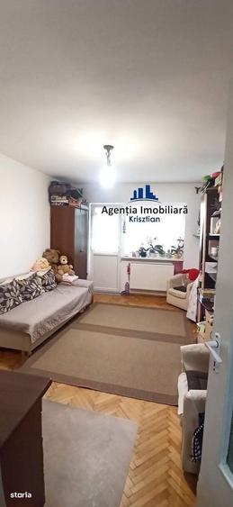 Apartament cu 3 camere decomandat în Micro 15