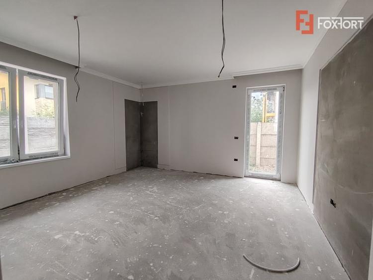 Apartament cu 2 camere decomandat în Giroc