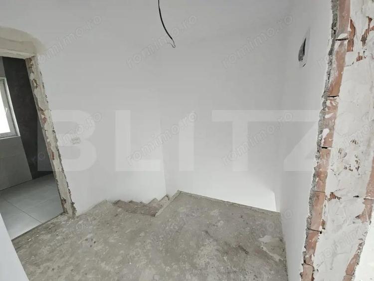 Casă cu 4 camere cu Teren 320 Mp în Bucium