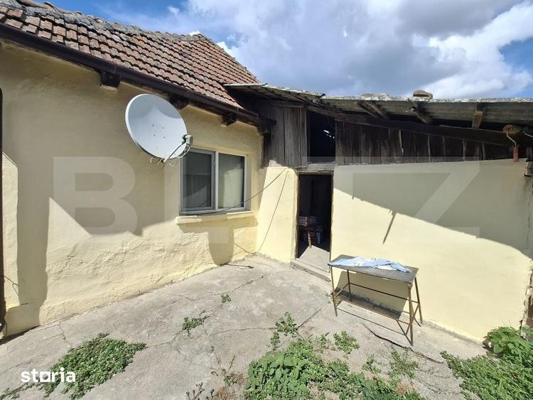 Casă cu 2 camere cu Teren 2880 Mp în Gelu