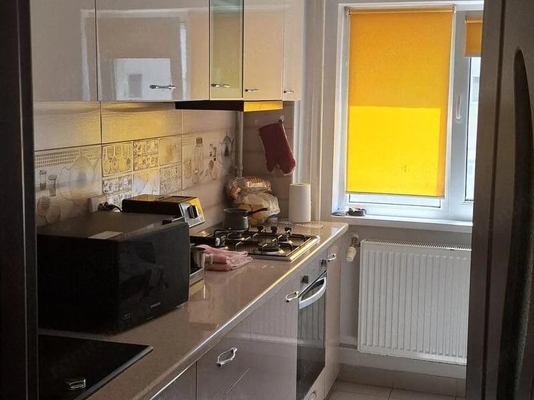 Teiul Doamnei, Colentina, Circa 7 politie - 14