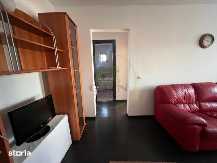 Apartament 3 camere, semidecomandat, 55.65 mp, Sarari - 1