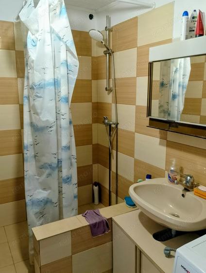 Casă cu 4 camere cu Teren 1800 Mp în Chizătău