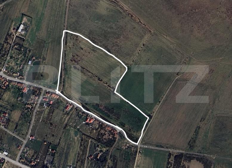 Teren Construcții intravilan de 10000 mp, în Nord-Est
