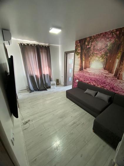 Apartament cu 2 camere semidecomandat în Petrișor