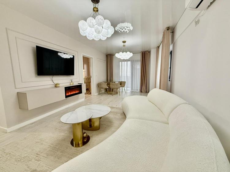 Apartament cu 3 camere decomandat în Nicolina