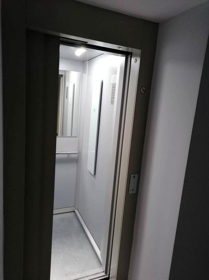 Apartament cu 2 camere semidecomandat, mobilat în Central