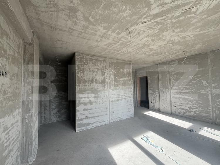 Apartament cu 3 camere decomandat în Micro 17