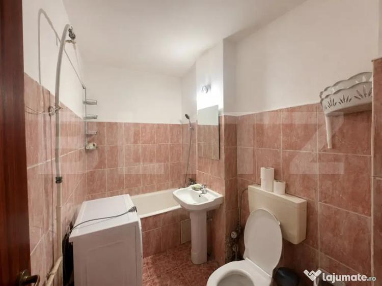 Garsonieră decomandată în Rovine
