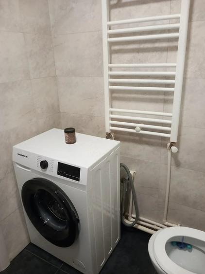 Garsonieră decomandată în Micro 21