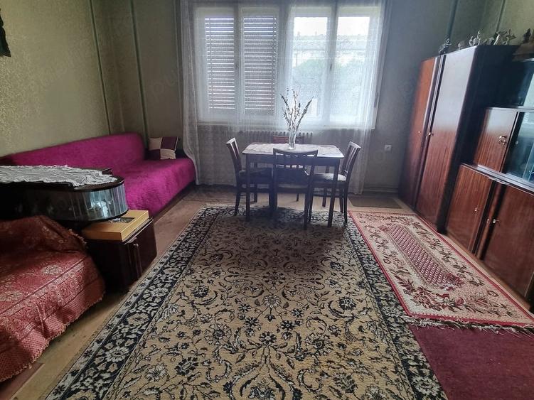 Casă cu 3 camere cu Teren 882 Mp în Central