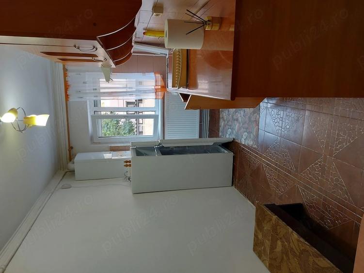 Apartament cu 2 camere semidecomandat în Vitrometan
