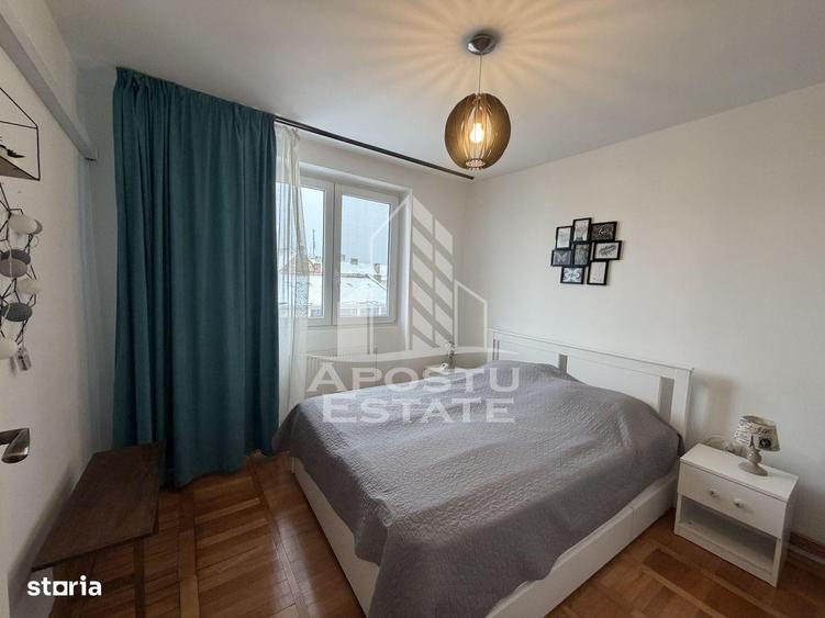 Apartament cu 3 camere, mobilat în Central
