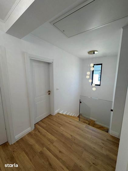Casă cu 4 camere cu Teren 320 Mp în Central