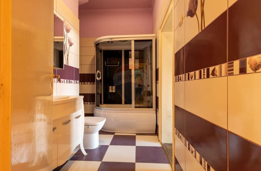Apartament cu 4 camere semidecomandat în Iosefin