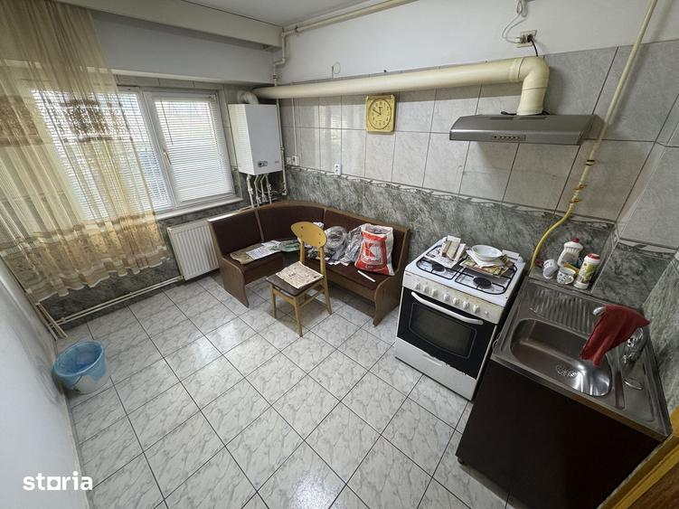 Apartament cu 3 camere decomandat în ICIL