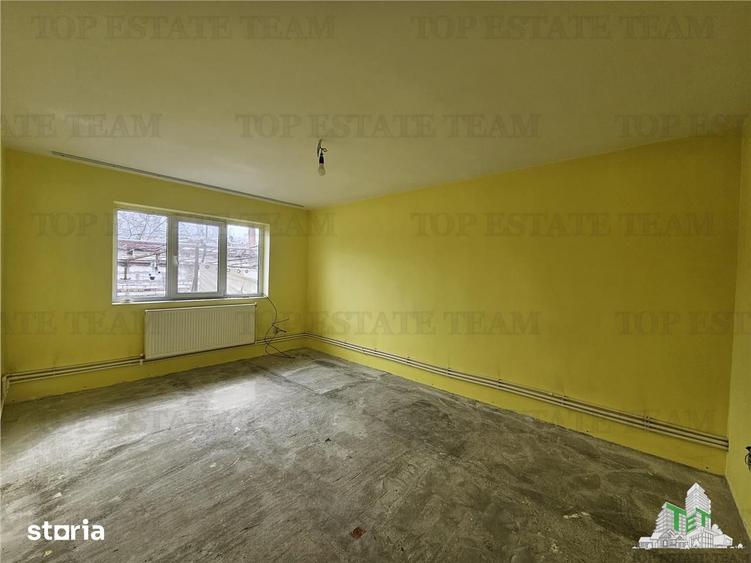 Casă cu 4 camere cu Teren 280 Mp în Central