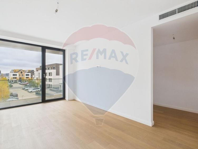 Apartament cu 3 camere semidecomandat în Nord
