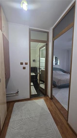 Apartament cu 2 camere decomandat în Rovine