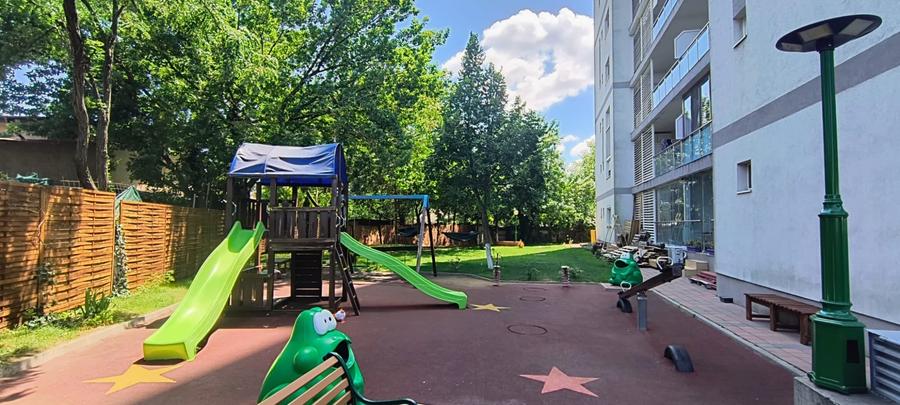 Apartament cu 2 camere decomandat în Titan