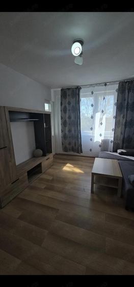 Apartament cu 2 camere semidecomandat în Sălaj