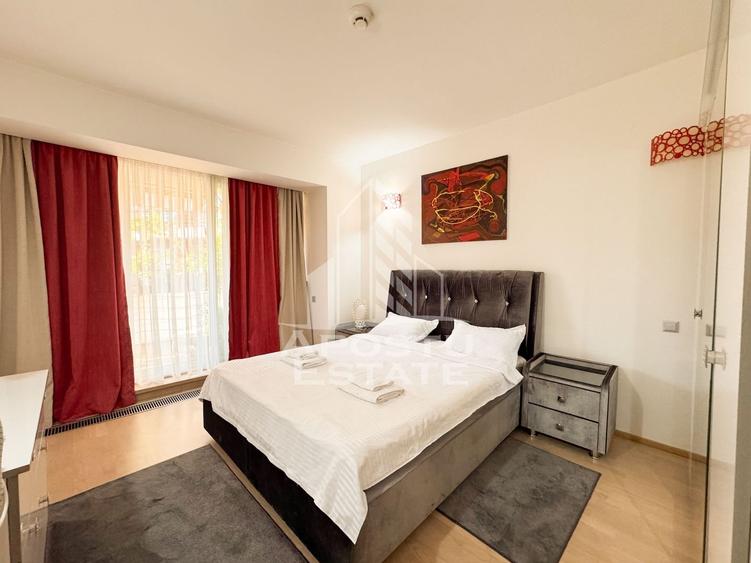 Apartament cu 3 camere semidecomandat, mobilat în Elisabetin