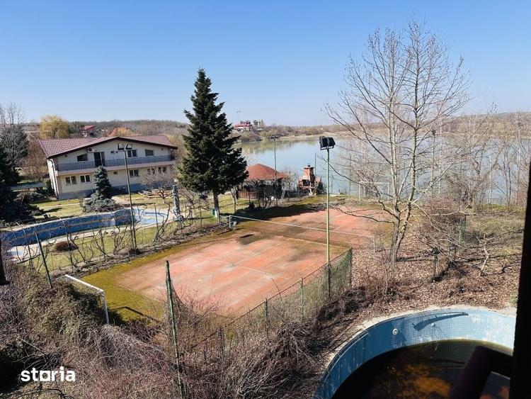 Casă cu 7 camere cu Teren 2500 Mp în Chiajna