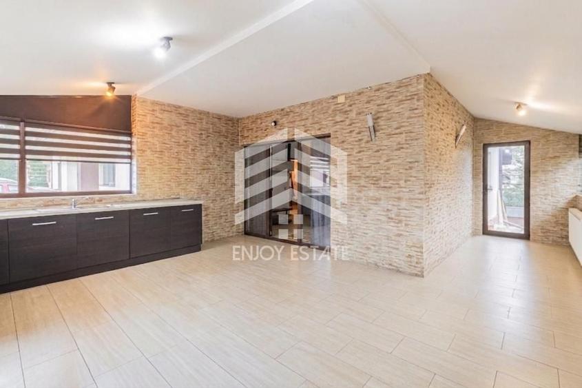 Apartament cu 4 camere decomandat, mobilat în Sânpetru