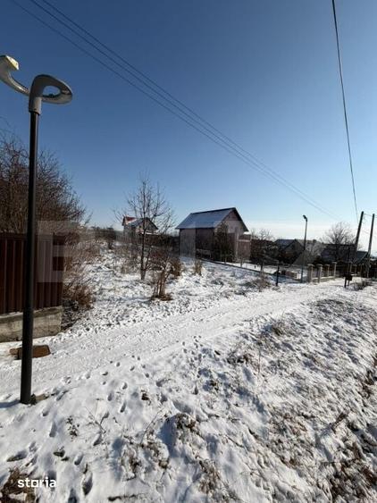 Teren de 4693 mp, în Central