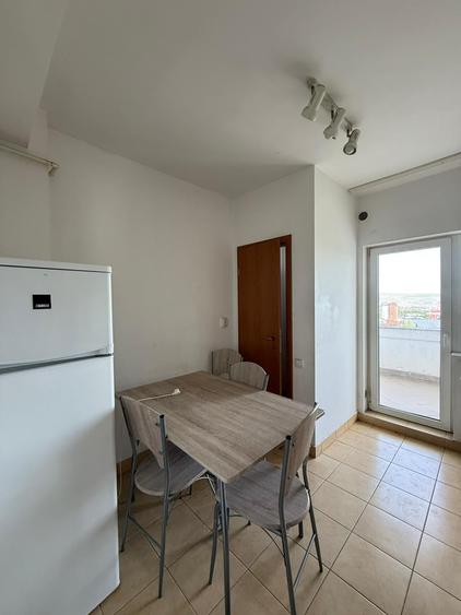 Apartament cu 2 camere decomandat în Zorilor