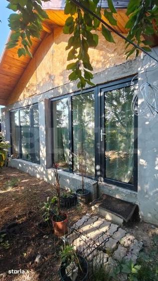Casă cu 2 camere cu Teren 1300 Mp în Brezoaele
