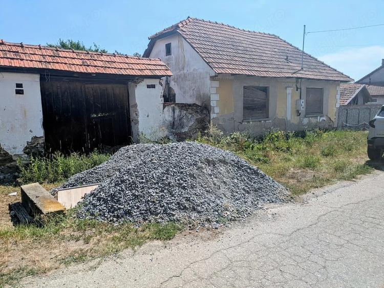 Teren de 1200 mp, în Fârdea