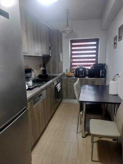 Apartament cu 3 camere decomandat în Sânpetru