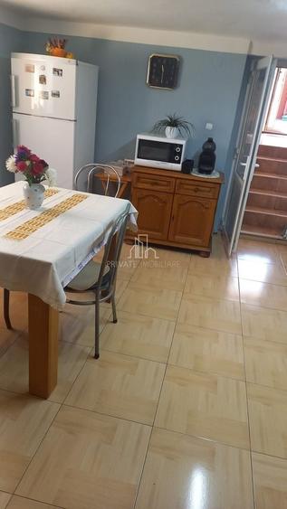 Casă individuală cu 9 camere cu Canalizare în Daneș
