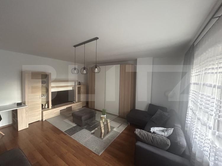 Apartament cu 2 camere semidecomandat, mobilat în Torontalului