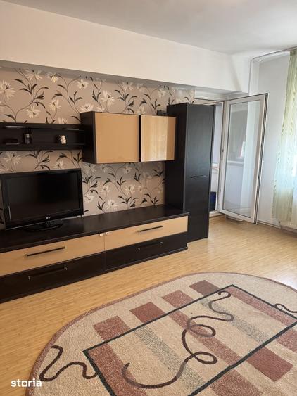 Apartament cu 3 camere în Traian