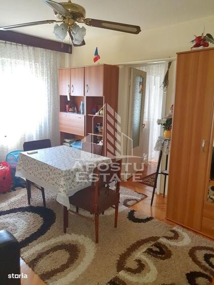 Apartament cu 2 camere nedecomandat în Girocului